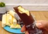 Geladinho cremoso, receita gourmet com casquinha de chocolate em 5 minutos Geladinho cremoso, receita gourmet com casquinha de chocolate em 5 minutos