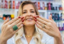 Negócios em Unhas, Como Transformar sua Paixão por Nail Art em uma Oportunidade Empreendedora Negócios em Unhas, Como Transformar sua Paixão por Nail Art em uma Oportunidade Empreendedora